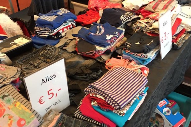 tweedehands kledingmarkt kledingbeurs kinderen kinderkleding speelgoed